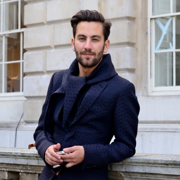 Meet your Posher, Dasin - Picture 1 of 1